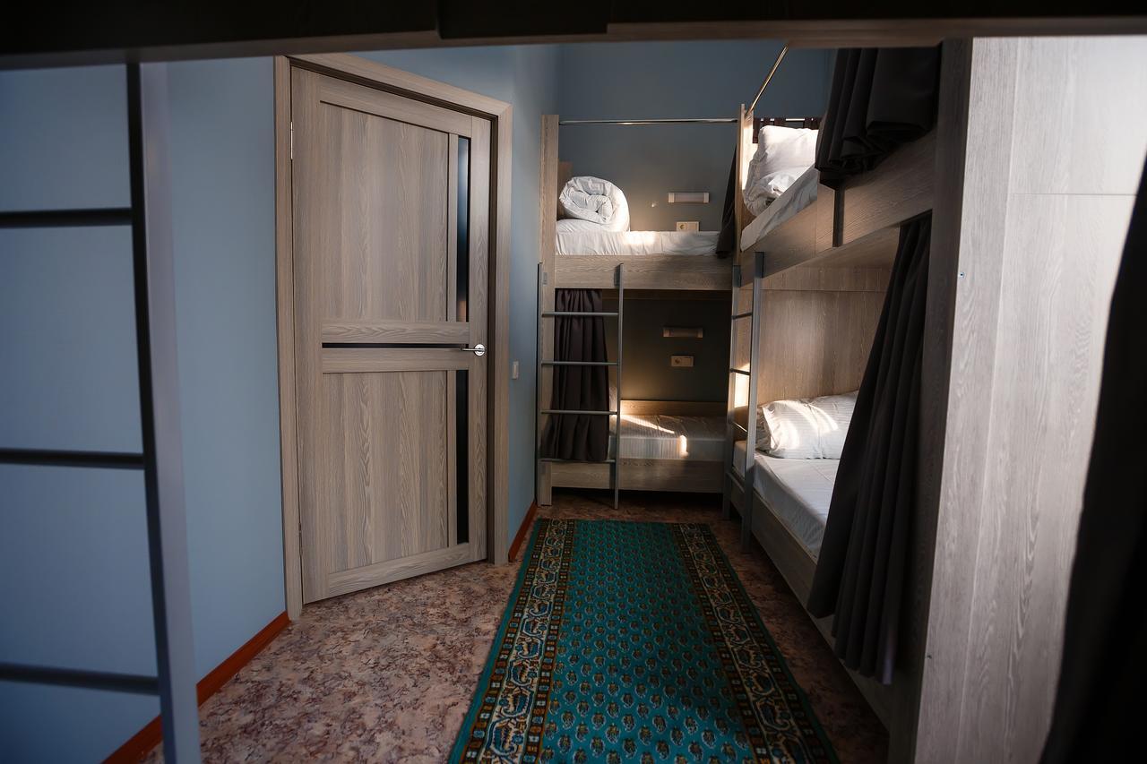 Mountain Road Hostel Алмати Екстер'єр фото