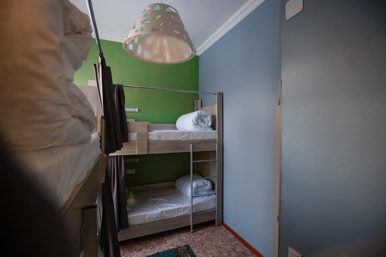 Mountain Road Hostel Алмати Екстер'єр фото